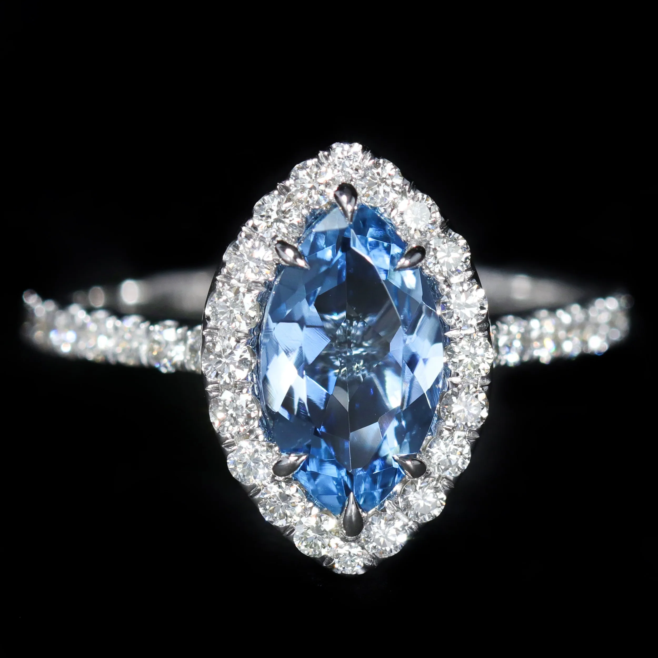 14K White Gold 1.10 Carat Aquamarine & Diamond Ring