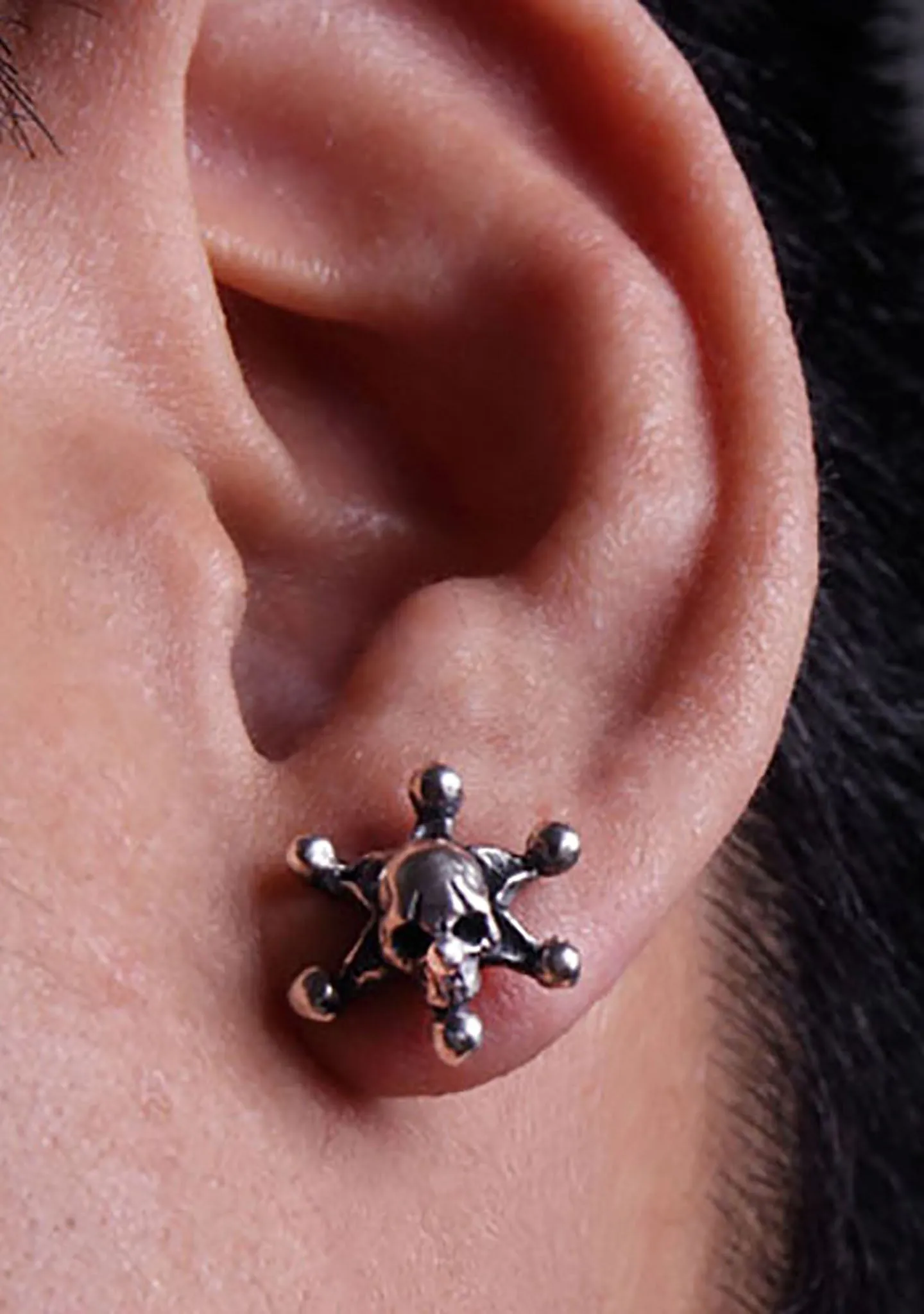 2 Abnormal Sides Single Joker Skull Pierce Earring