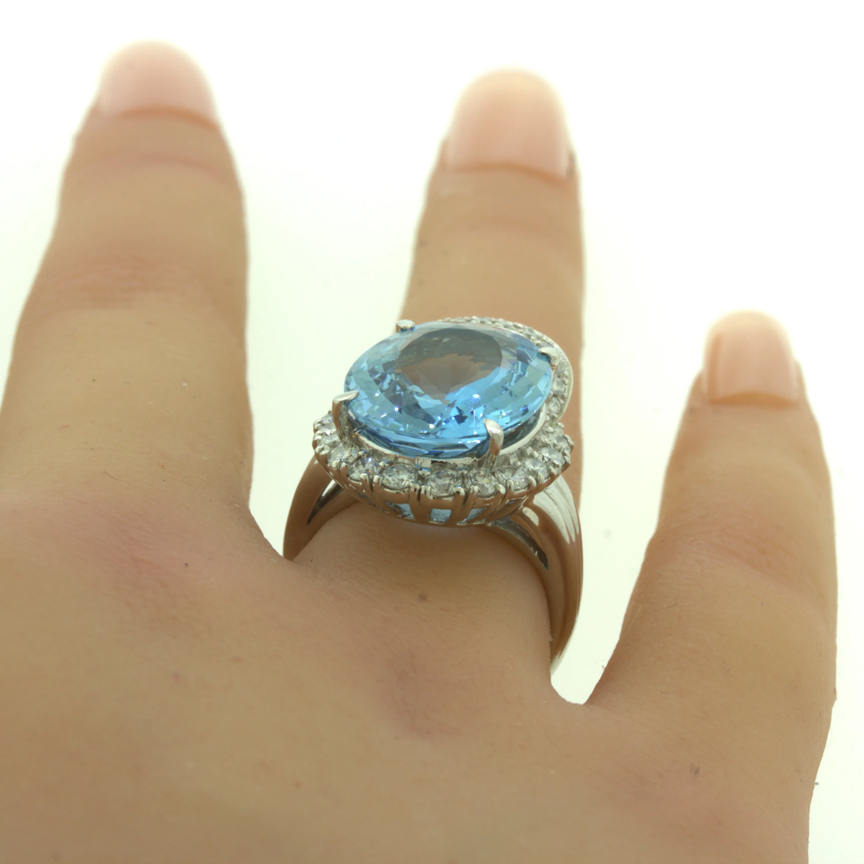 9.09 Carat Aquamarine Diamond Platinum Ring