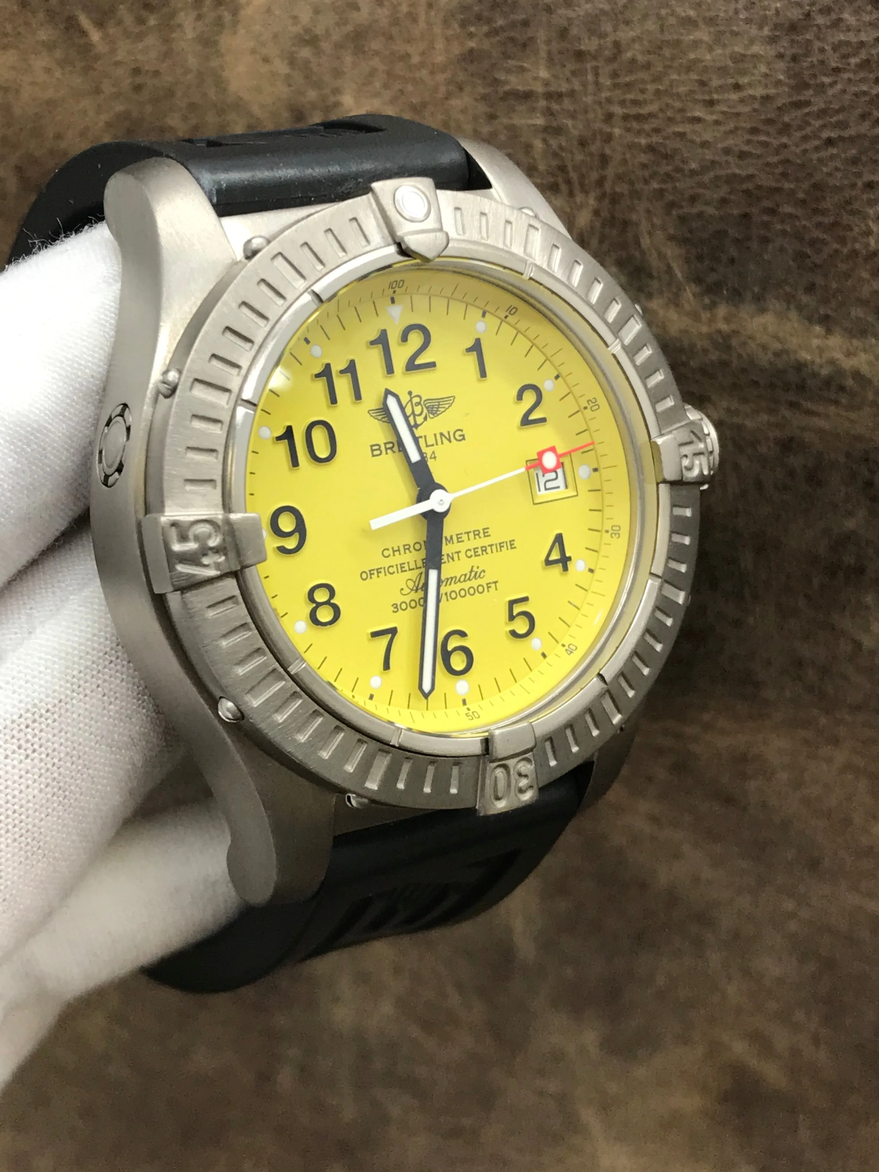 Breitling Avenger Seawolf E17370 Yellow Dial Automatic Men's Watch