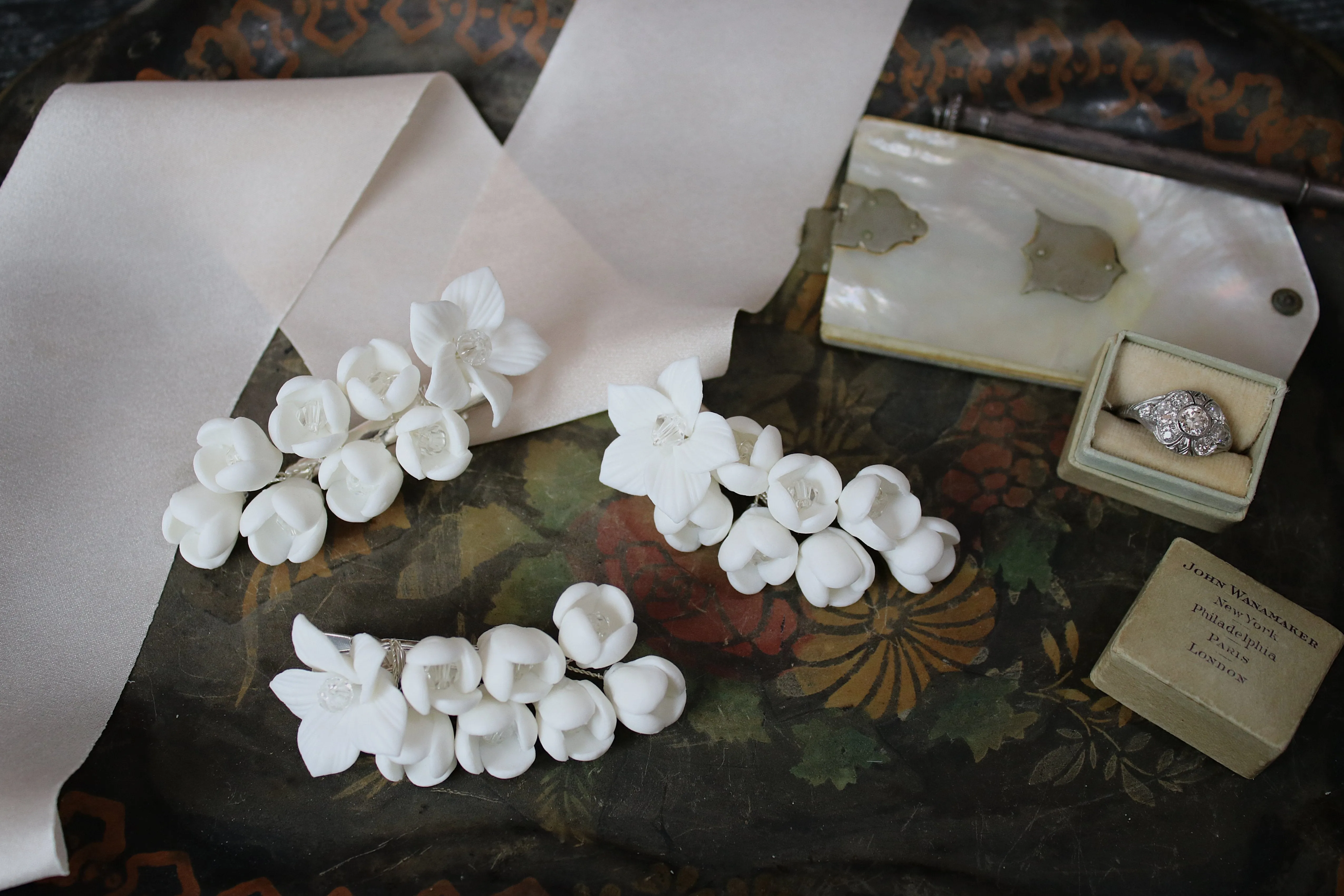 CHLOE Porcelain Blossoms Hair Clip Set