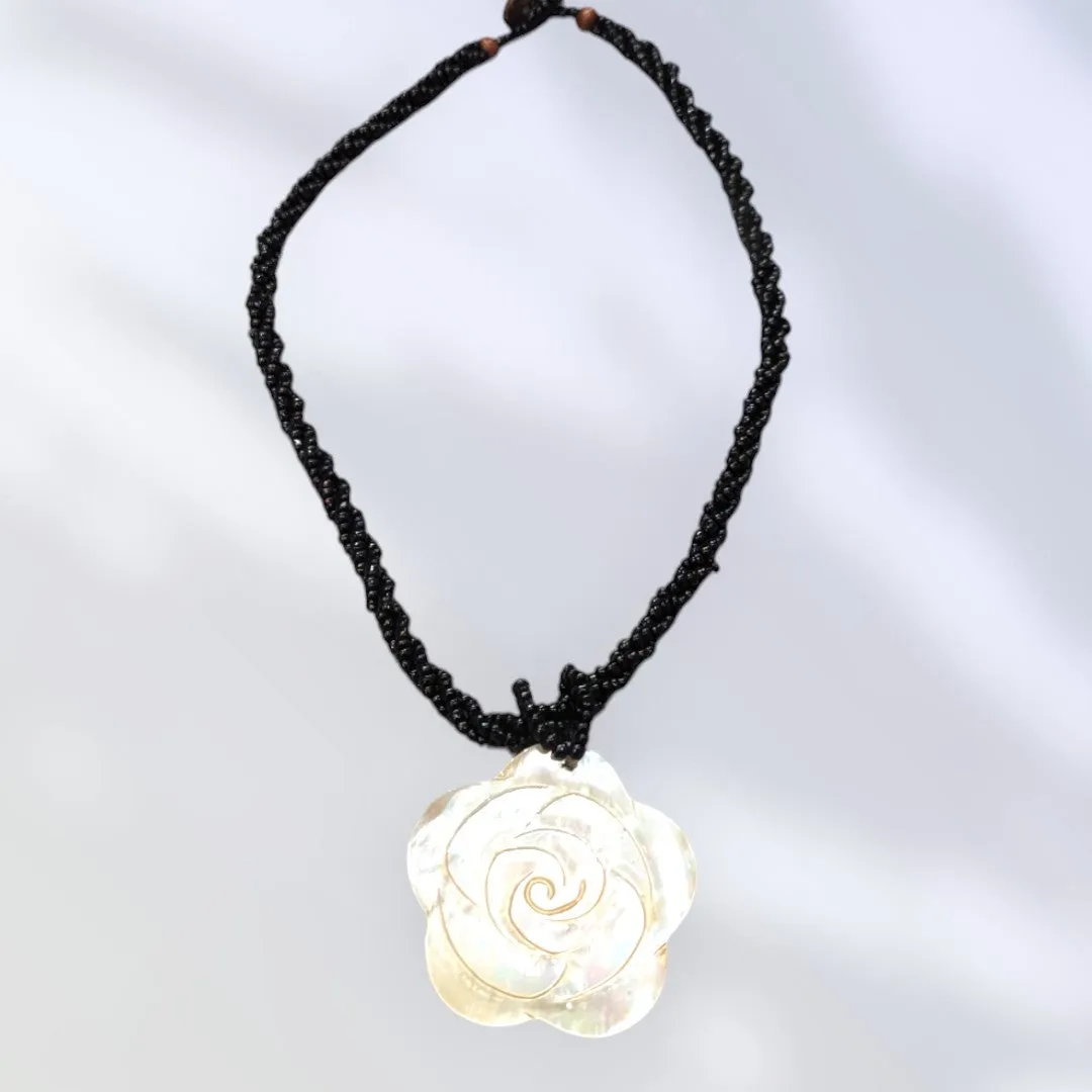 Hawaiian Style Beaded Shell Necklace –  Rose Motif