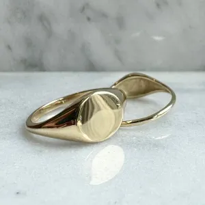 Marlowe Signet Ring