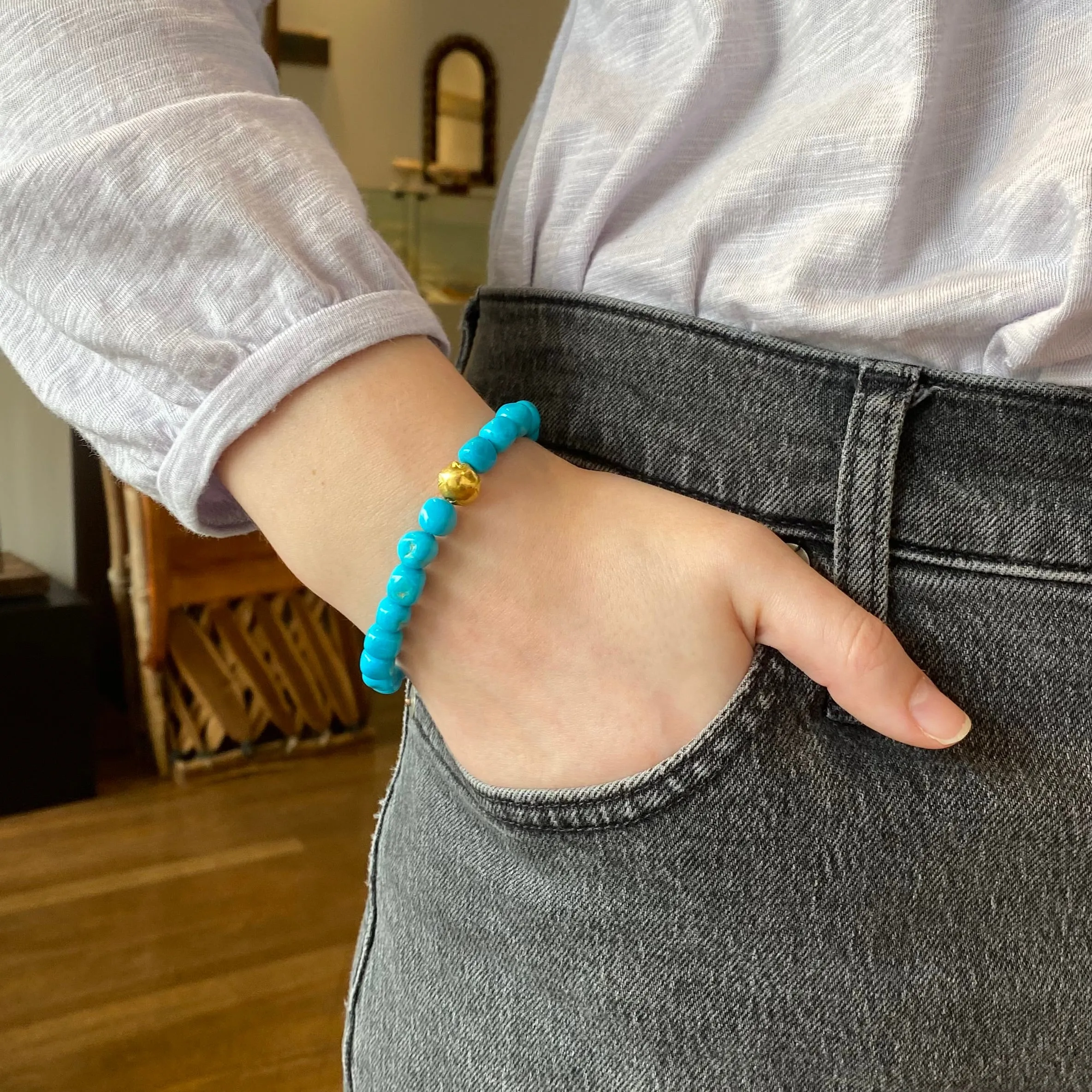 Round Sleeping Beauty Turquoise Stretch Bracelet