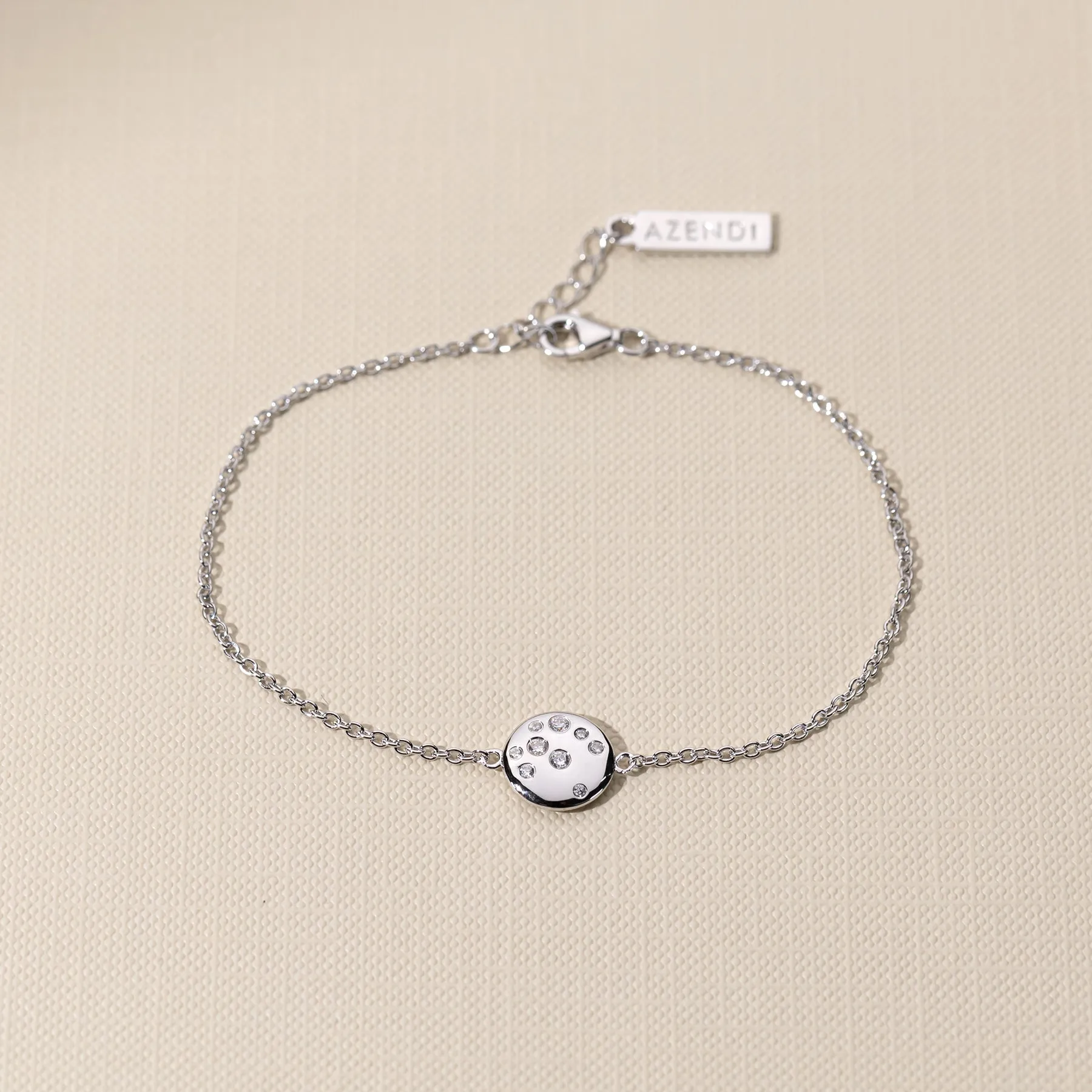 Sterling Silver Scattered Stones Round Bracelet