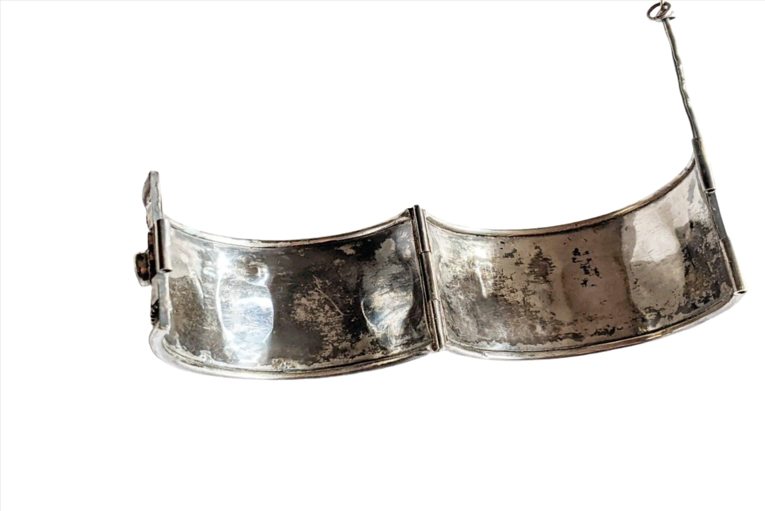 Vintage Silver Rashaida Bedouin or Nubian Hinged Bracelet